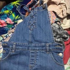 Size 22 pac sun over ralls